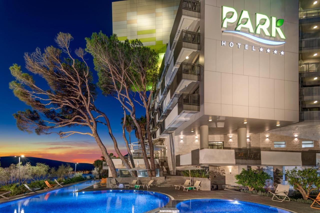Carine Hotel Park Bijela Exterior foto